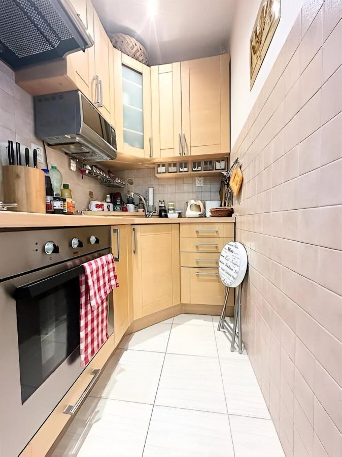 Blue Apartment In City Center, Best Location Bratislava Bagian luar foto